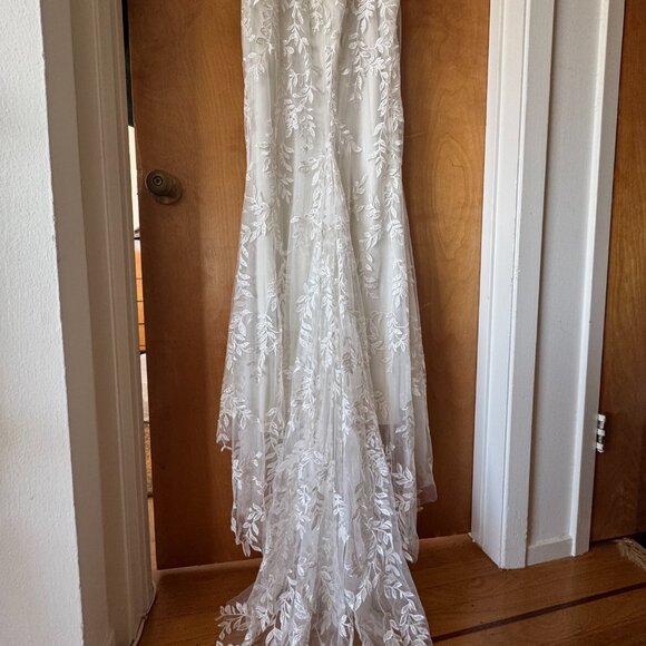 Willowby by Watters Bahati Wedding Dress - Picture 8 of 16